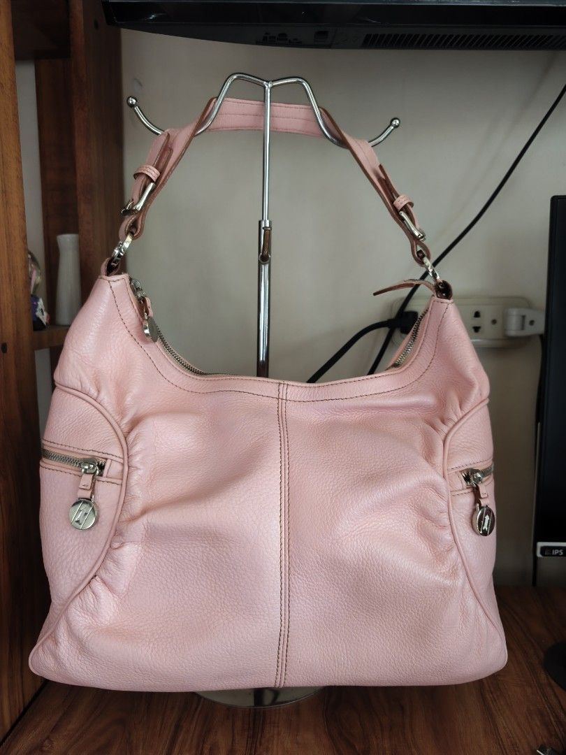 GOLD↗️PFEIL HOBO BAG (Category: Shoulder Bags) located in Quezon City. Submitted by uydaisy1979 (Listing ID 1463177343, Image 1). Description: .