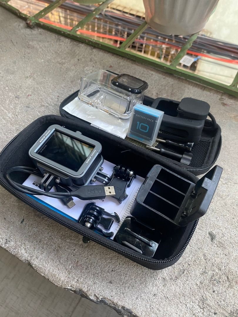 GoPro Hero 9 Black (Category: Cameras) located in Quezon City. Submitted by alenmb (Listing ID 1463205927, Image 2). Description: GoPro Hero 9 Black take all all goods makinis, no issue test all you want with 1 extra batt and LEXAR 64gb 1066x v30 sd card Location: Fishermall QC.