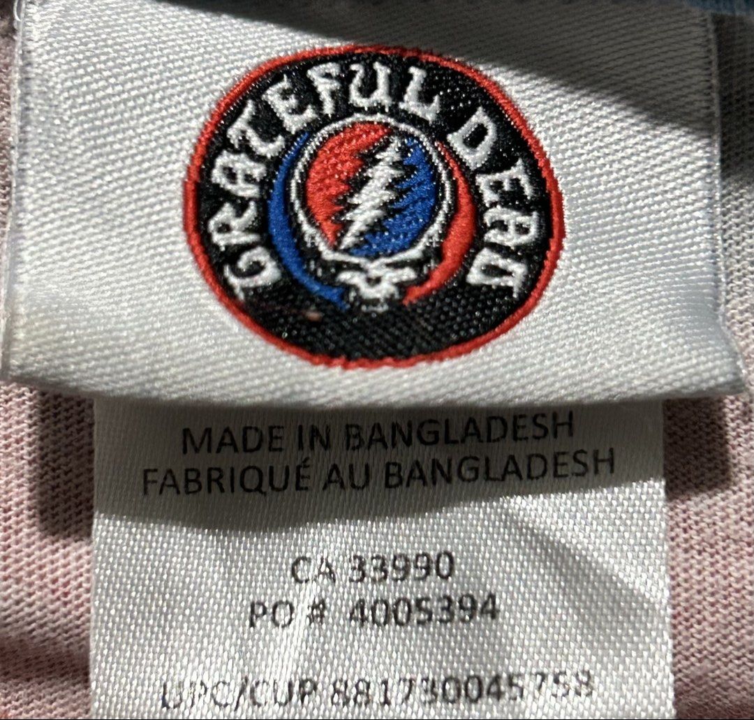 Grateful Dead Tank-top (Category: Tshirts & Polo Shirts ) located in Quezon City. Submitted by _thriftland (Listing ID 1463258821, Image 2). Description: Size Large-XL Width 24.5 Length 29.5 Excellent Condition No Issue.