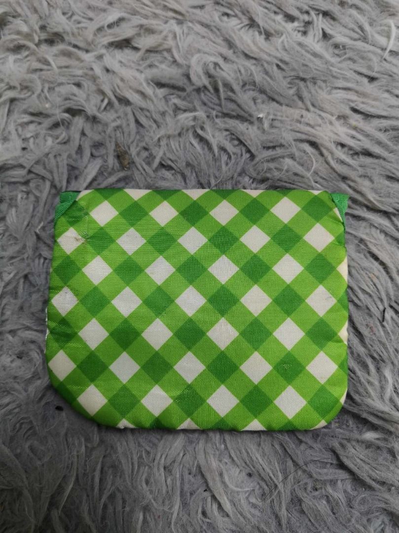 Green & White Checkered Fabric Coin Purse (Category: Wallets & Card holders) located in Santa Cruz. Submitted by jmy_surplus.2 (Listing ID 1463245215, Image 3). Description: Size ; L - 4.5 W - 5.4 Color ; Green Type ; Purse Brand ; No brand Material ; Fabric Style ; Green Checkered Coin Purse LR 129 JMY 4 Batch #223.