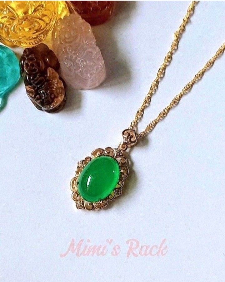 GREEN AGATE OVAL DESIGN NECKLACE IN GOLD SETTING (Category: Necklaces) located in Taguig. Submitted by mimisrack (Listing ID 1463298382, Image 3). Description: 💚Classic prosperity elegance with a calm, heart-centered energy -Green Agate promotes balance, growth, and emotional harmony -Encourages steady progress and grounded confidence -Oval design symbolizes continuity, stability, and wholeness -Gold setting adds warmth, prosperity symbolism, an