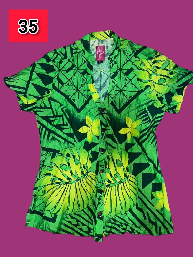 Green floral blouse (Category: Blouses) located in Rizal. Submitted by youngpenguin.ae303d (Listing ID 1463324647, Image 1). Description: .