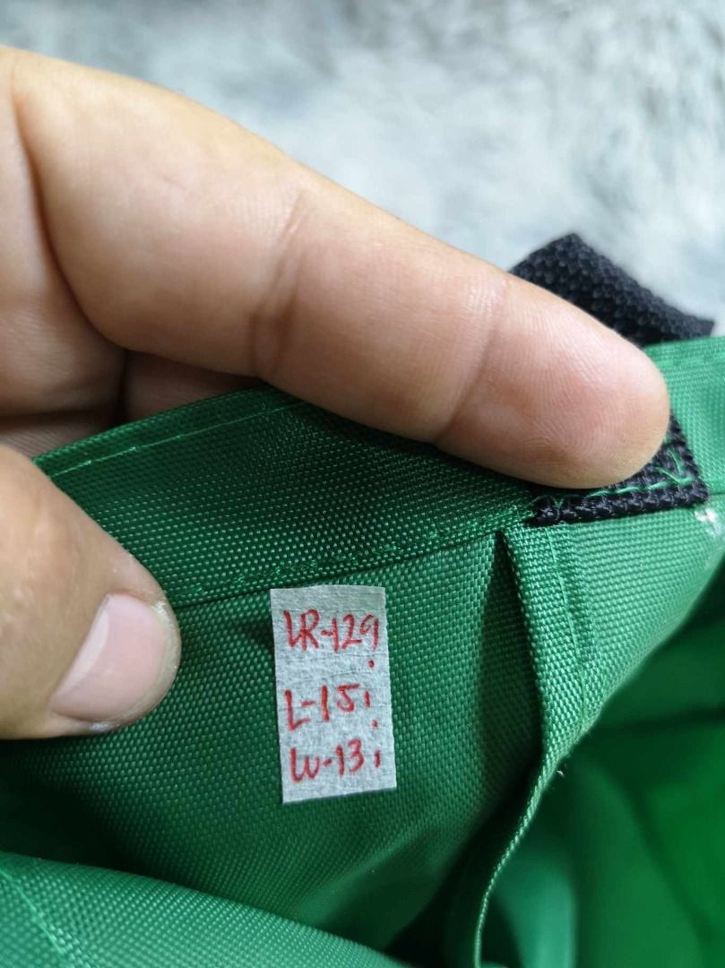 Green With Black Dual Handle Tote Bag (Category: Tote Bags) located in Santa Cruz. Submitted by jmy_surplus.2 (Listing ID 1463123265, Image 2). Description: Size ; L - 15 W - 13 Color ; Green Type ; Tote Bag Brand ; No brand Material ; Nylon Style ; Green Durable Tote Bag LR 129 JMY 3 Batch #223.