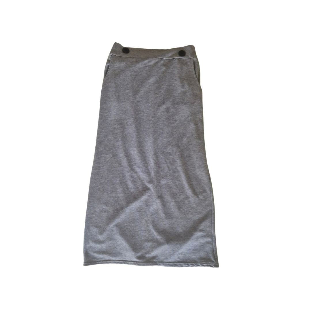 Grey long skirt (Category: Skirts) located in Quezon City. Submitted by purpleberry.98 (Listing ID 1463210357, Image 1). Description: -garterized -with middle slit.