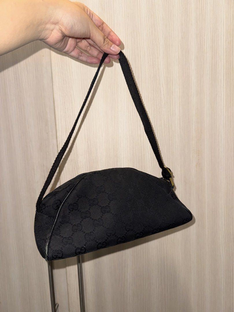 Guaranteed Authentic Gucci Canvas Bag (Category: Luxury Bags & Wallets) located in Taguig. Submitted by findfendifirst (Listing ID 1463238938, Image 2). Description: Personal Collection. Guaranteed Authentic.