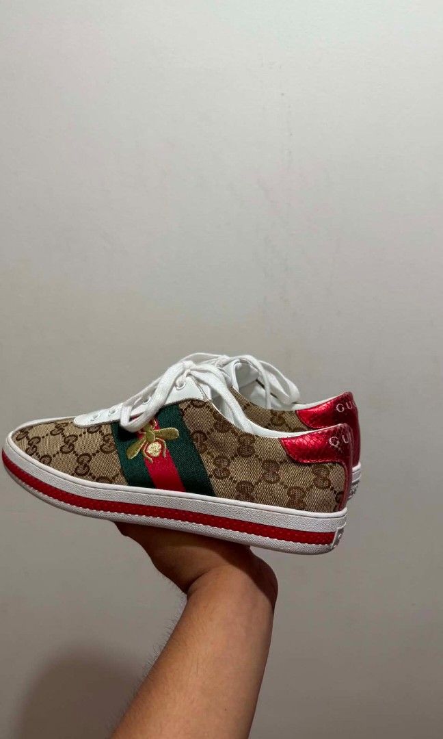 Gucci Ace sneakers (Category: Sneakers & Footwear) located in Koronadal. Submitted by mannylagada880 (Listing ID 1463201916, Image 3). Description: in good condition ship nationwide ✈️ coded ✅️.