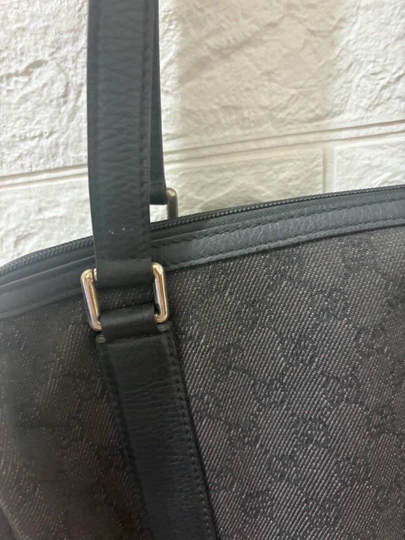 Gucci Denim Bag (Category: Luxury Bags & Wallets) located in Quezon City. Submitted by cel1111 (Listing ID 1463263670, Image 3). Description: Gucci Denim Bag Slightly used No more inclusions ₱14,000.