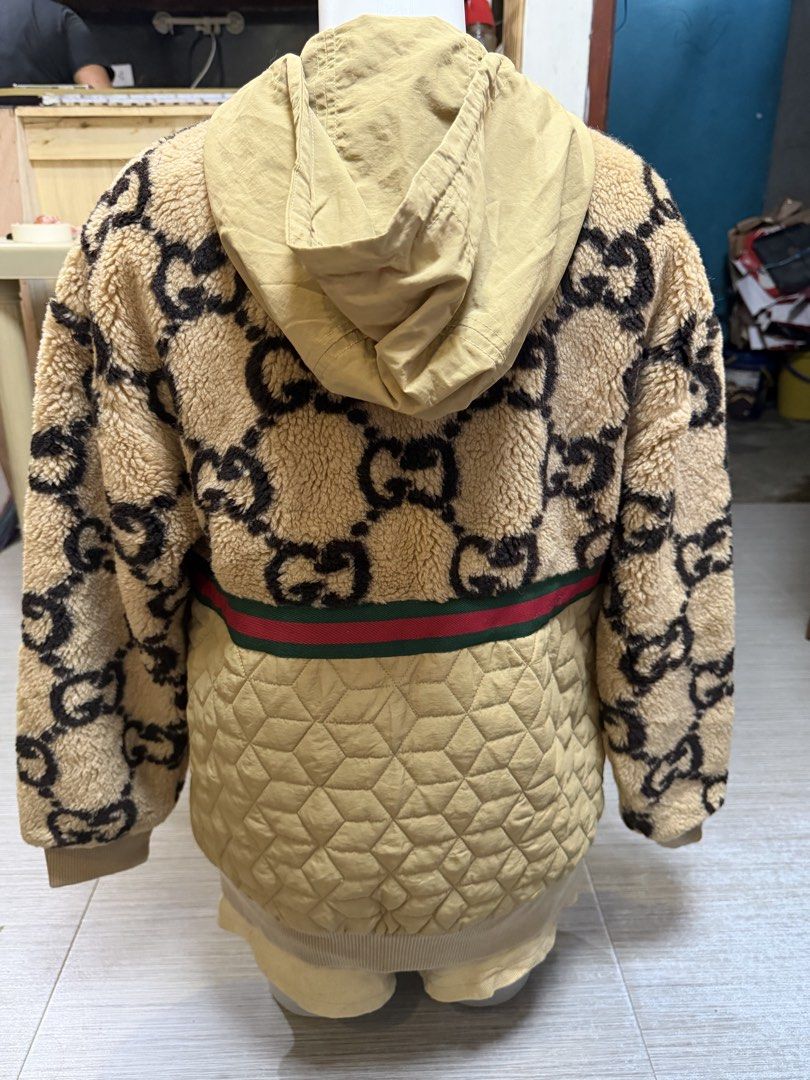 Gucci jacket (Category: Luxury Apparel) located in Quezon City. Submitted by 3jsprelovedshop (Listing ID 1463150918, Image 3). Description: .