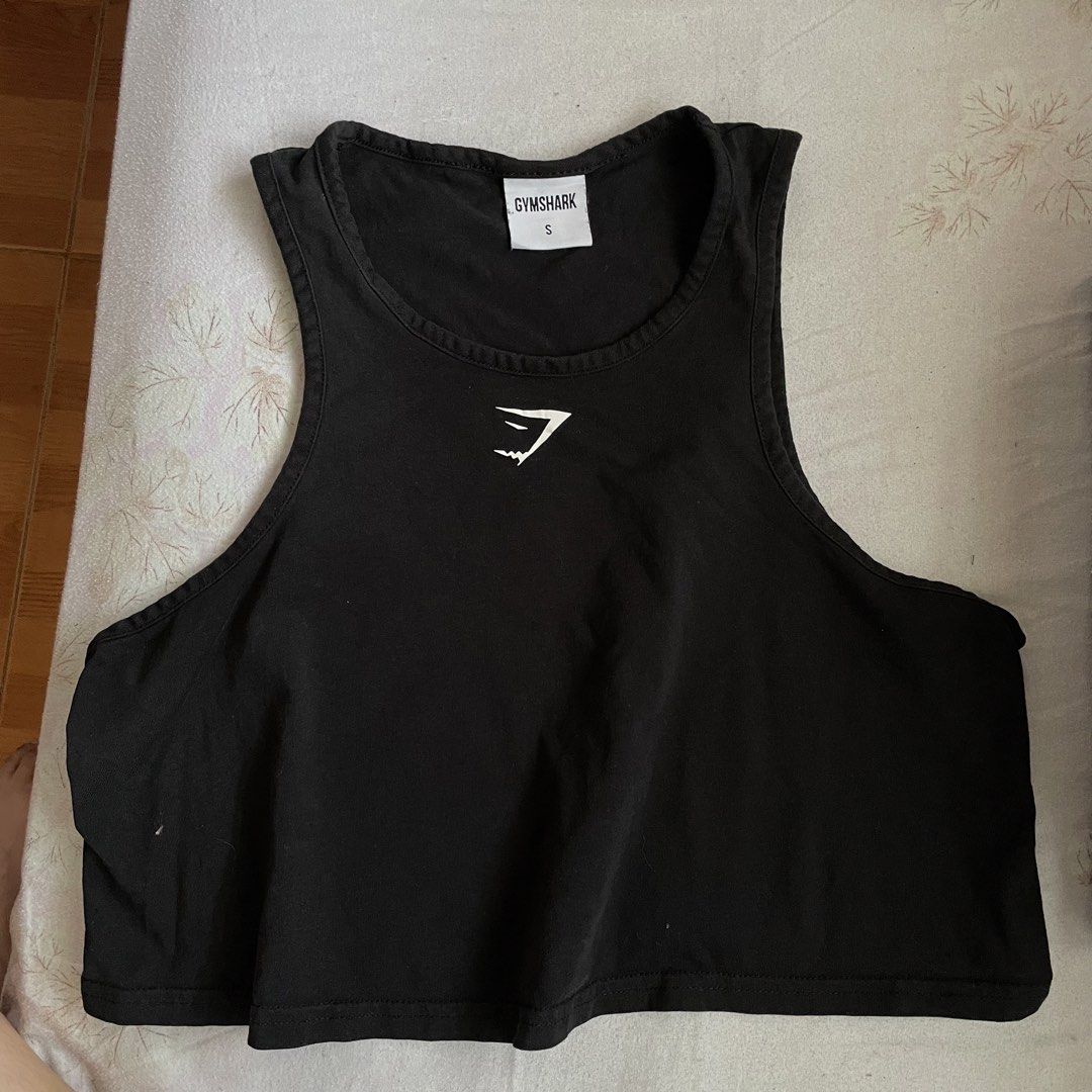 Gymshark training tank top (Category: Activewear) located in Santa Rosa. Submitted by jamrose (Listing ID 1463286009, Image 2). Description: - Gymshark cropped tank top - Color: Black - Style: Racerback S-m.