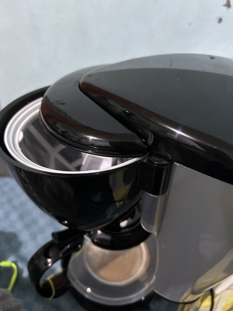 Hanabishi Coffee Maker HCM-20T - 12 Cups (Category: Coffee Machines & Makers) located in Manila. Submitted by frances_001 (Listing ID 1463249434, Image 2). Description: - Hanabishi Coffee Maker (Model: HCM-20T) - Brews up to 12 cups of coffee - Comes with a durable glass carafe - Stylish black and grey design - Power cord included for immediate use - Ideal for kickstarting your day with fresh coffee.