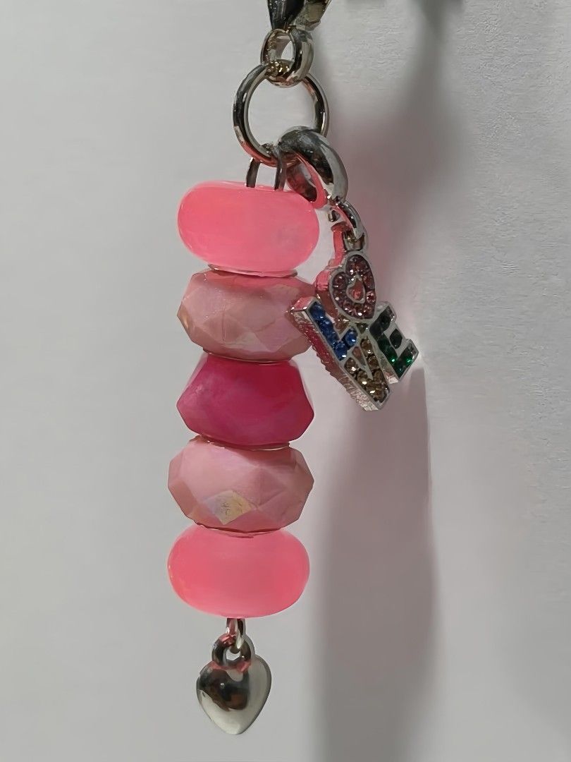 Handmade Keychains (Category: Handmade Craft) located in Singapore. Submitted by pinkunicorn_670 (Listing ID 1463258722, Image 2). Description: .