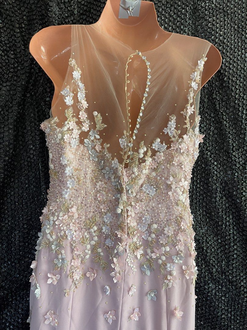 Hannah Kong beaded pink gown (Category: Evening dresses & gowns) located in Mandaluyong City. Submitted by coolmeybab (Listing ID 1463276977, Image 3). Description: Beautiful beaded gown Buttons at the back made of glass crystals Perfect for formal events Ask for measurements .