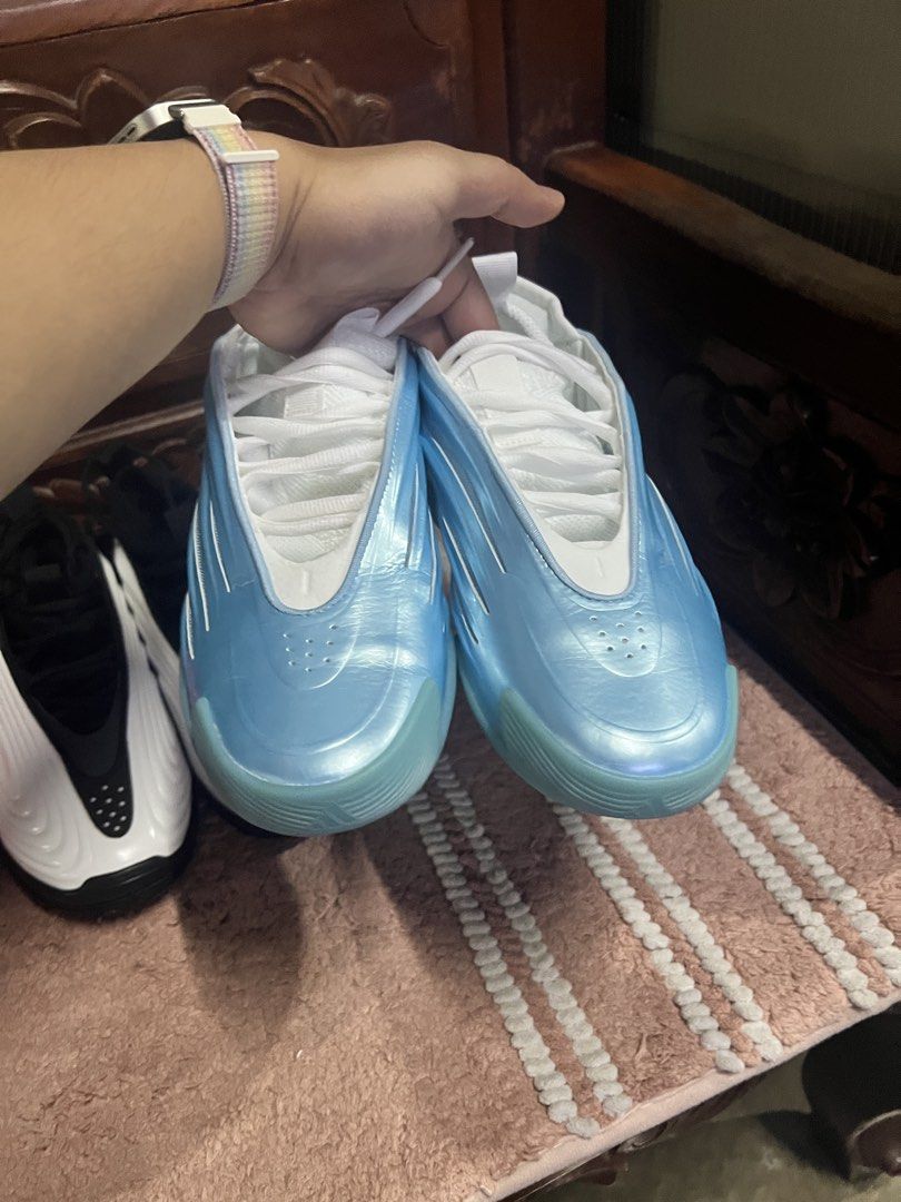 Harden volume 9 and 10 (Category: Sneakers) located in Manila. Submitted by puredragon_41a66b (Listing ID 1463249648, Image 3). Description: Harden volume 9, used once Harden volume 10, fitted TopG.