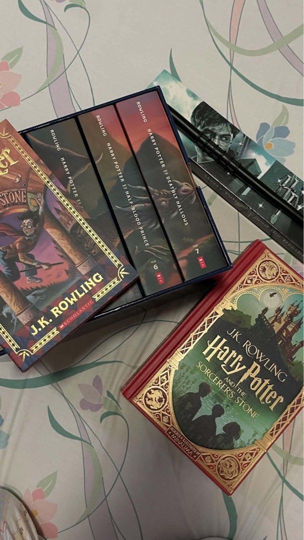 Harry Potter Book Set (Category: Children's Books) located in Pasig City. Submitted by elwlachick23047 (Listing ID 1463247594, Image 1). Description: HARRY POTTER BOOK SET FOR SALE ‼️ — Books 1-7, Deluxe Edition (Paperback) — Original Price: P6,999.00 — Selling for: P6,500.00, negotiable — BARELY used, only read the first two books ~ — 📍 San Juan City based — J&T or Lalamove for delivery — Delivery fee is to be shouldered by the buyer.