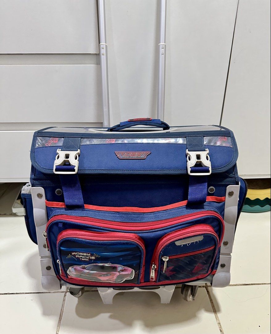 Robby Rabbit Trolley Bag Large Capacity (Category: Backpacks) located in Manila. Submitted by dborro (Listing ID 1463273108, Image 1). Description: Hawk Trolley Bag Large Capacity - 1 year lang nagamit - walang sira - maingat ang gumamit kasi naka service siya at kaya maayos pa ang gulong - santolan pasig - pick up or cod.