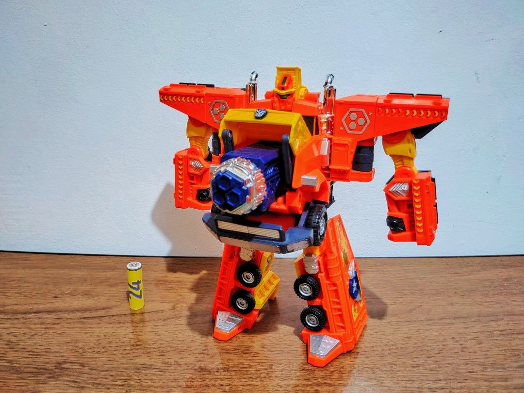 HELLO CARBOT MEGA BOLD TRUCK Transforming Robot (Category: Vehicle & Diecast Models) located in Paranaque City. Submitted by corner24 (Listing ID 1463127164, Image 1). Description: What you see is what you get (AS IS) 2nd Hand Condition, Expect sign of usage No other accessories included ❌ No Box❌ No Reservation/ 1st to Pay Basis Korean/Japan Surplus *Original *Excellent quality *Pls manage your expectations *Onhand and ready to ship *Ships from 