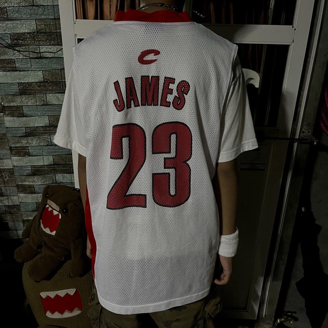 HIPHOP CAVALIERS LEBRON JAMES JERSEY (Category: Tshirts & Polo Shirts ) located in Orani. Submitted by pulverize_tht_ho3 (Listing ID 1463141474, Image 2). Description: HIPHOP CAVALIERS LEBRON JAMES JERSEY dimes: 23x29 condition: 10/10 flaw/s: none check slides for the details .
