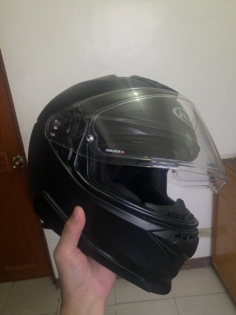 HJC i71 Good as new (Category: Helmets and other Riding Gears) located in Manila. Submitted by marklaw08 (Listing ID 1462935314, Image 2). Description: .