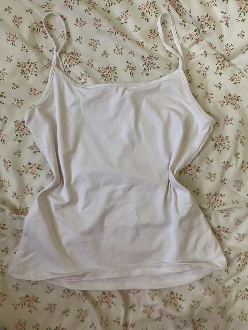 h&m basics white tank top (Category: Sleeveless) located in Caloocan City. Submitted by v6nnies (Listing ID 1463188809, Image 1). Description: h&m basics white tank top size small can be traded to size xs ! (similar to fhilar) price is slightly negotiable .