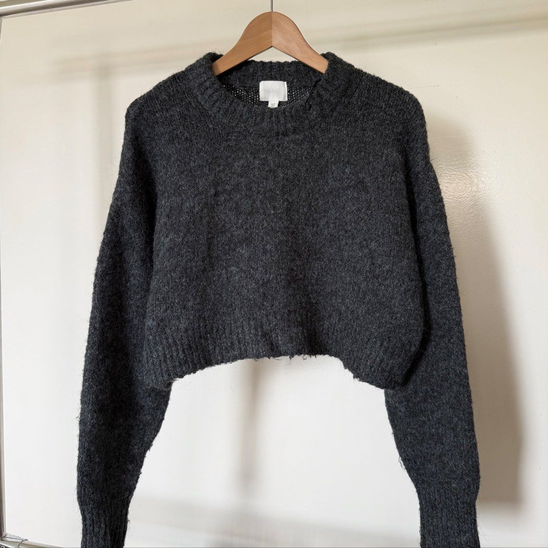 H&M Dark Grey Cropped Softknit Sweater (Category: Longsleeves) located in Baguio. Submitted by jnks_preloved (Listing ID 1463164788, Image 1). Description: - Dark grey cropped - semi-cropped knit sweater - Textured, fuzzy knit - Material: Blend of shell, alpaca, wool, and elastane - M on tag (S to M) - As New Fk if unsold: rfs: i have ganto na in other color and needs cash.