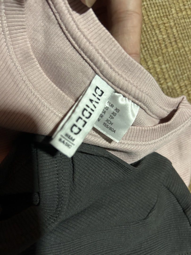 H&M Fitted Ribbed Crop Tops (Category: Shirts) located in Manila. Submitted by hhhopspp (Listing ID 1463187231, Image 3). Description: Bundle of 2, 100 each if you'll take only one No issues Hugs the body very nicely.