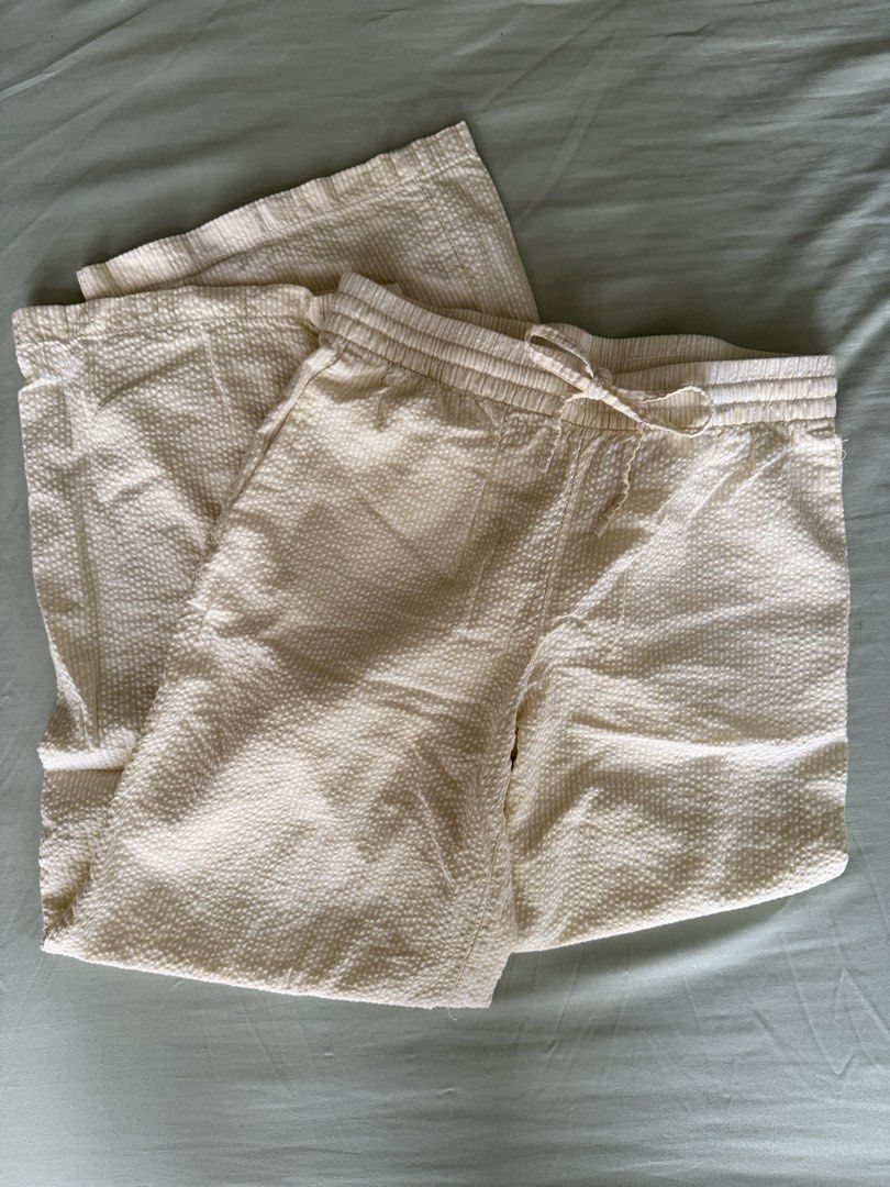 H&M Yellow Cotton Pants XXS (Category: Other Bottoms) located in Angeles City. Submitted by blythedolled (Listing ID 1463181175, Image 1). Description: .