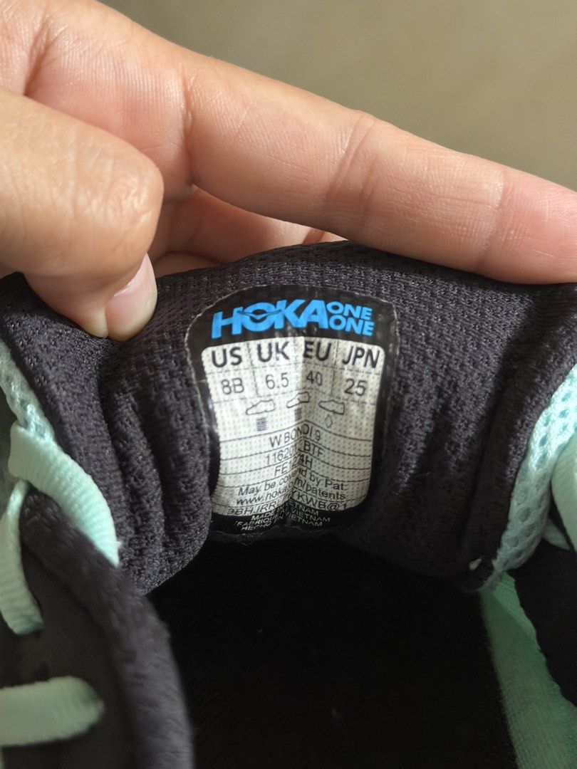 Hoka Bondi 9 Size 8 (Category: Sneakers) located in Manila. Submitted by yasminehannah (Listing ID 1463122575, Image 3). Description: used 5x. great for running. cushion is excellent. good for white feet. original price of this is 10,995..