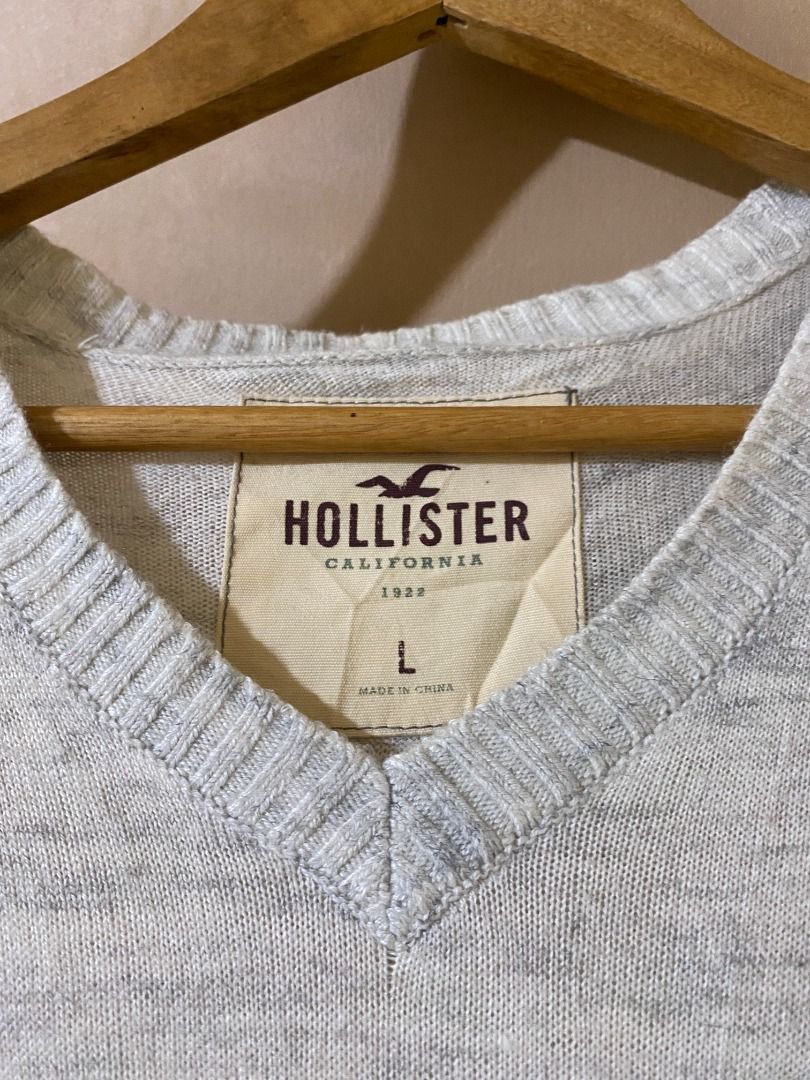 Hollister Knitted Sweater (Category: Tshirts & Polo Shirts ) located in Cadiz. Submitted by thespotcdz (Listing ID 1463168548, Image 3). Description: Nasa picture po nakasulat ang mga detalye. Salamat! Shirt / Jacket / Hat / Cap / Baggy / Y2K / Vintage / Hoodie / Pants / Shorts / Polo / Longsleeves Sleeves / Snapback / Thrift / Ukay AVAILABLE! Check our listings .