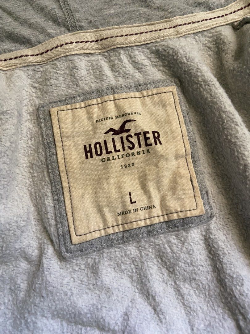 HOLLISTER ZIP UP (Category: Coats, Jackets and Outerwear) located in Abulug. Submitted by binchifinds (Listing ID 1463192265, Image 2). Description: .