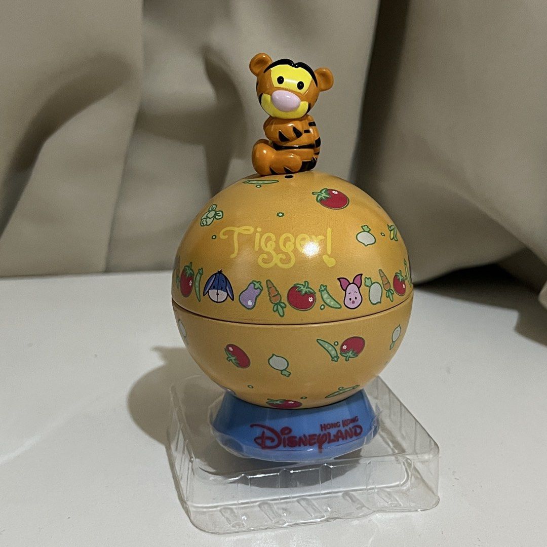 Hong Kong Disneyland Tigger Display with Storage (Category: Character Goods) located in Manila. Submitted by nikaniks25 (Listing ID 1463150436, Image 1). Description: .