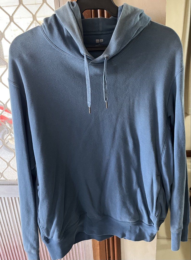 Hoodie jacket (Category: Coats, Jackets and Outerwear) located in Bacoor. Submitted by ayit. (Listing ID 1463165808, Image 1). Description: Orig personal japan gling - Brand: Uniqlo - Type: Hoodie Jacket - Color: Blue - Size: L - Condition: Good.