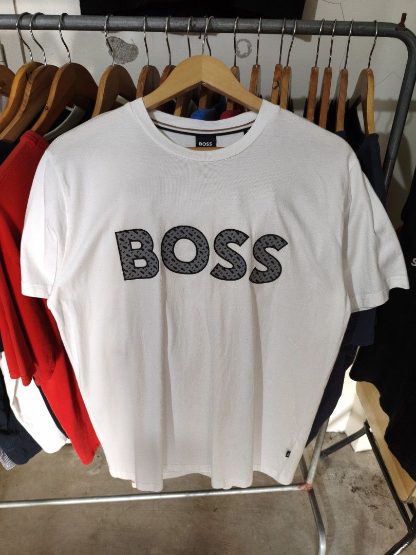 Hugo boss big logo white (Category: Tshirts & Polo Shirts ) located in Lebak. Submitted by tomaythrift (Listing ID 1463279092, Image 1). Description: 22 x 29 dimes large on tag 9.8/10 color rate good as new.