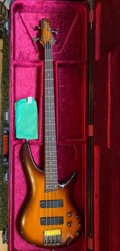 Ibanez SR370 with Gator Hard Case (BUNDLE ONLY) (Category: Musical Instruments) located in Makati City. Submitted by mioyminoy (Listing ID 1463215595, Image 3). Description: Selling an Ibanez SR370 Bass Guitar with Gator Hard Case! Ibanez SR370 - Brown Burst finish - Maple body and 5-piece maple/rosewood neck - 24 medium frets - Ibanez CAP EXF-N2 bridge and neck pickups - Ibanez Custom Electronics 3-band - Master volume, balancer, and 3-band EQ (