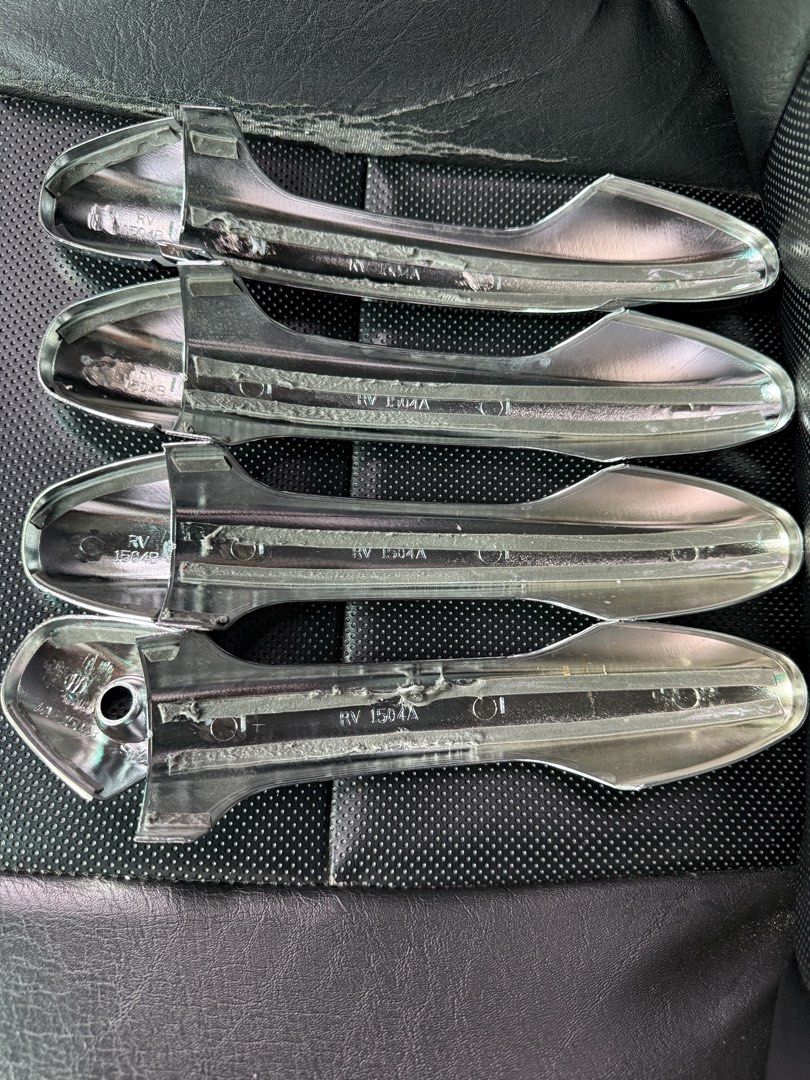 Innova chrome door garnish (Category: Body Parts and Accessories) located in Quezon City. Submitted by kvg18 (Listing ID 1463292446, Image 2). Description: For sale Toyota Innova chrome door handle 2016 to 2026 Door Handle Outer Garnish Cover Chrome One week lang ginamit. Need lang double side tape Rfs - medyo redundant sa silver kaya inalis ko nalang Loc - san pedro laguna Pick up or via lalamove.