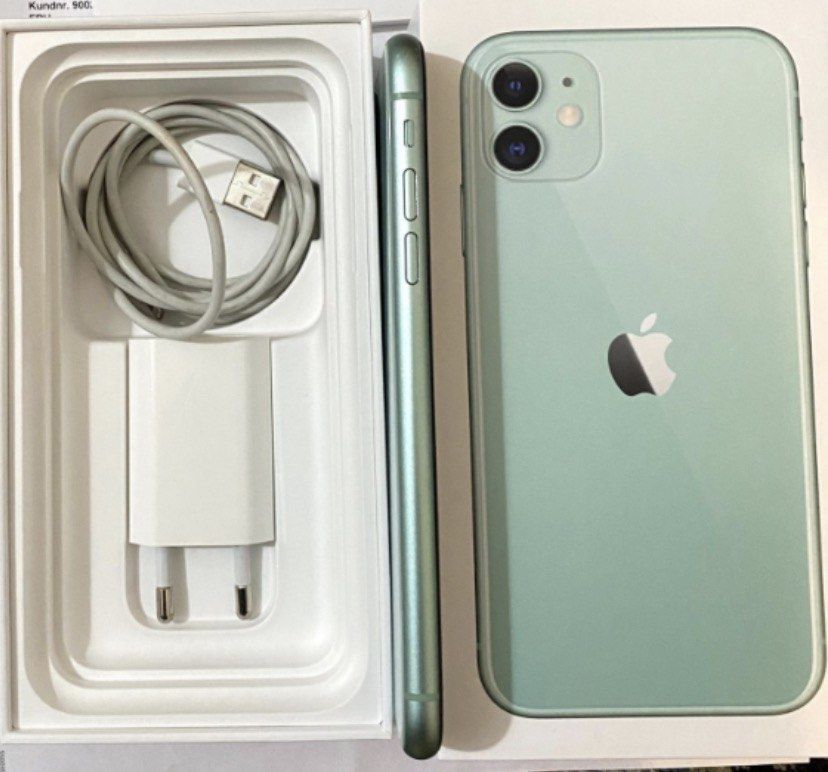 Iphone 11 128gb (Category: iPhone 11 Series) located in Manila. Submitted by aly3456 (Listing ID 1463143849, Image 2). Description: All goods ggmitin nlng 71% ORIG batt !! No daya Camera goods no issues!!!! LCd ORIG - honest Face id work! With Box Same imei free n charger! updated ios 26 Unli check sa Meet up Baby na baby ko to lady owned, not buy & sell :) ginamit ko lng extra phone sa japan Nego pa pass sa buraawrtss .