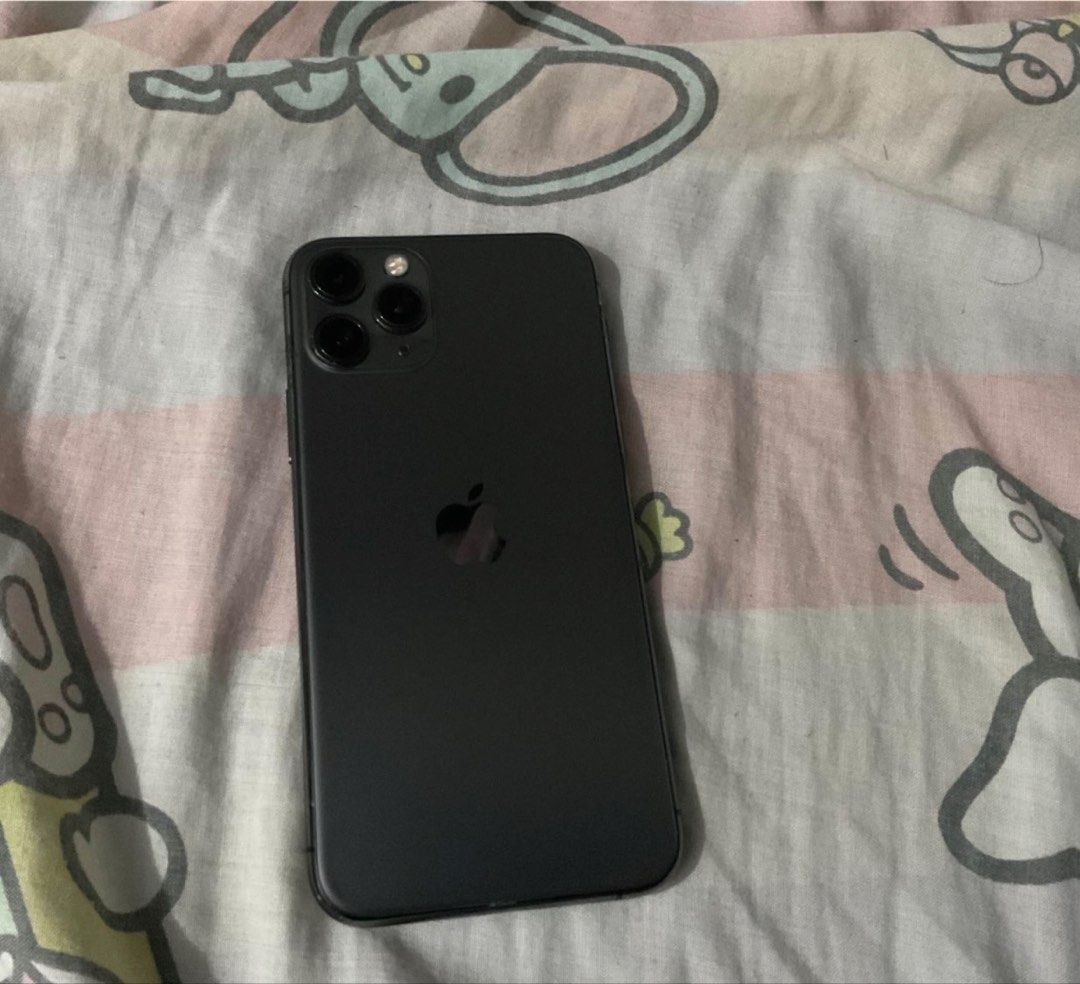 Iphone 11 Pro 256gb (Category: iPhone 11 Series) located in Manila. Submitted by buyandsellerr (Listing ID 1463234723, Image 2). Description: has dents replace batt and face id workih truetone and face id meet up manila .