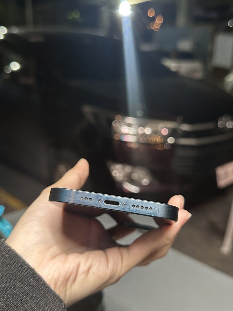 iPhone 13 128gb Midnight Blue (Category: iPhone 13 Series) located in Manila. Submitted by chingkwayla (Listing ID 1463185259, Image 3). Description: Details: • iPhone 13 • 128GB • LL/A Variant (US) • WITH SIM SLOT • No sim restrictions • Can use both physical sim & eSim 🔋 Battery Health: 100% 📲 iOS 26.6.1 ✅ Face ID working ✅ Cameras working ✅ Touchscreen working ✅ Both speaker and earpiece working ✅ Microphone working ✅ Charging working 🔌 Wit