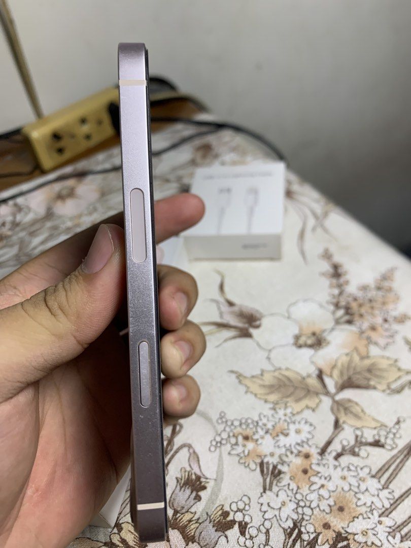 Iphone 13 (Category: Other Mobile & Gadget Accessories) located in San Jose. Submitted by vedaniaarv64346 (Listing ID 1463262026, Image 3). Description: For sale iphone 13 128gb 100bh Comes with rep.box,case,cord only Any sim US variant any sim 17300 only.