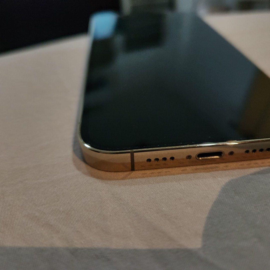 IPHONE 13 PRO MAX / 256 GB (Category: iPhone 13 Series) located in Quezon City. Submitted by dolphin1976 (Listing ID 1463129727, Image 3). Description: .