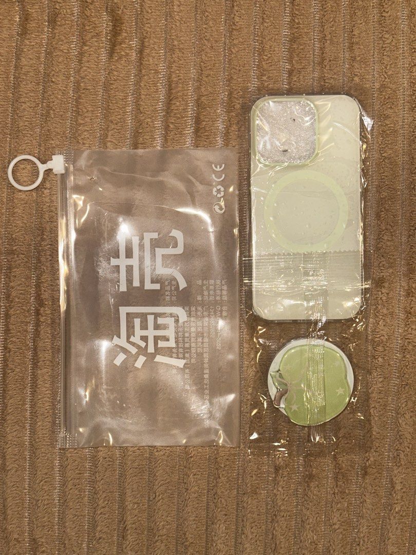 iPhone 14 Pro Case with MagSafe and Ring Holder (Category: Cases & Sleeves) located in Santa Rosa. Submitted by ltvelasco (Listing ID 1463232887, Image 1). Description: - Clear case specifically for iPhone 14 Pro - Includes a built-in MagSafe ring for easy accessory attachment - Comes with a separate, detachable ring holder for added grip and convenience - Offers excellent phone protection - All items are brand new and factory sealed.