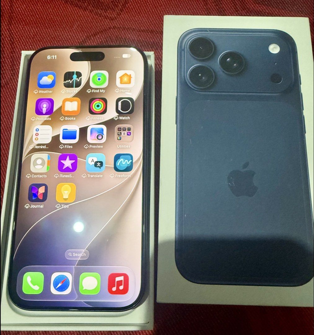 Iphone 17 pro 512g (Category: iPhone 17 Series) located in Muntinlupa City. Submitted by lloydsky17 (Listing ID 1463158896, Image 2). Description: Iphone 17 pro 512g Open line No issue Complete 91% battery health 65k fixed price.