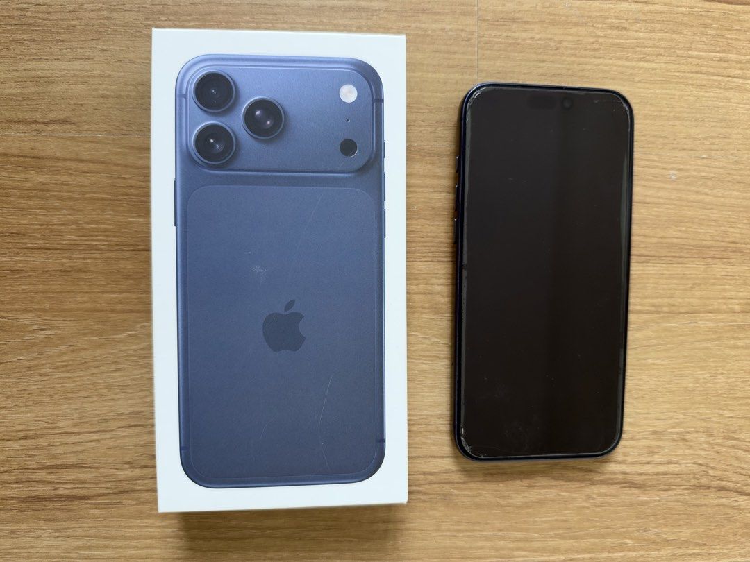 IPhone 17 Pro Max (Category: iPhone 17 Series) located in Cainta. Submitted by maancachero (Listing ID 1463129779, Image 2). Description: .