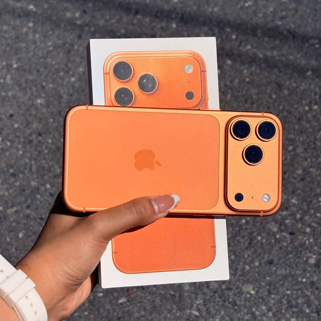 Iphone 17 promax (Category: iPhone 17 Series) located in Munoz. Submitted by petaman (Listing ID 1463124765, Image 2). Description: Open box pnly 4 days old never been used esim only check for more info.