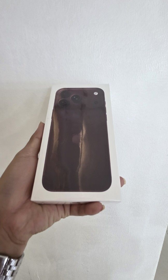 Iphone 18 Promax 512gb Openline (Category: iPhone 18 Series) located in Manila. Submitted by lenweltong05295 (Listing ID 1463157527, Image 1). Description: Iphone 18 Promax 512gb Openline Brandnew Sealed with Warranty Onhand Stock.