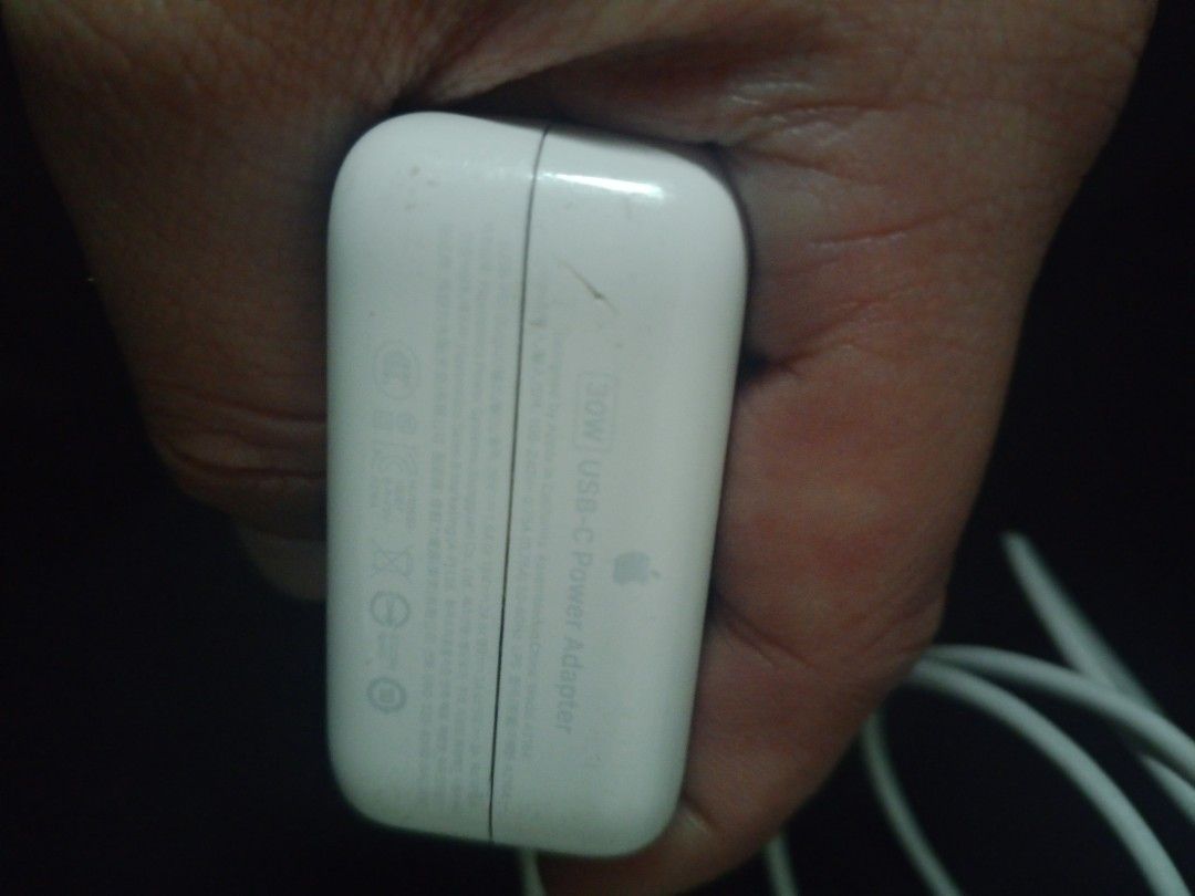 IPHONE CHAGER (Category: Other Mobile & Gadget Accessories) located in Manila. Submitted by amanoma2345 (Listing ID 1463175414, Image 2). Description: ORIGINAL IPHONE CHARGER TYPE C TO LIGHTNING MALATE MANILA.