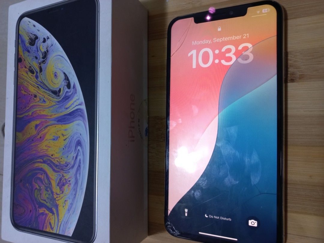 Iphone xs max (Category: iPhone X Series) located in Manila. Submitted by beanice07 (Listing ID 1463273503, Image 1). Description: issue Broken lcd but steal useable for gaming and socmed. replaced battery when last week GLOBELOCK MEANS FOR GLOBE SIM ONLY PURCHASE : PHYSICAL GLOBE STORE IT CAN BE USED AS NORMAL PHONE UNLI CHECK AND RESET UPON MEETUP CAMERA STEAL INTACT. NO OTHER ISSUE JUST THE LCD SCREEN LANG. FOR ONLY 4500 FIX! PASIG LOCATION NO