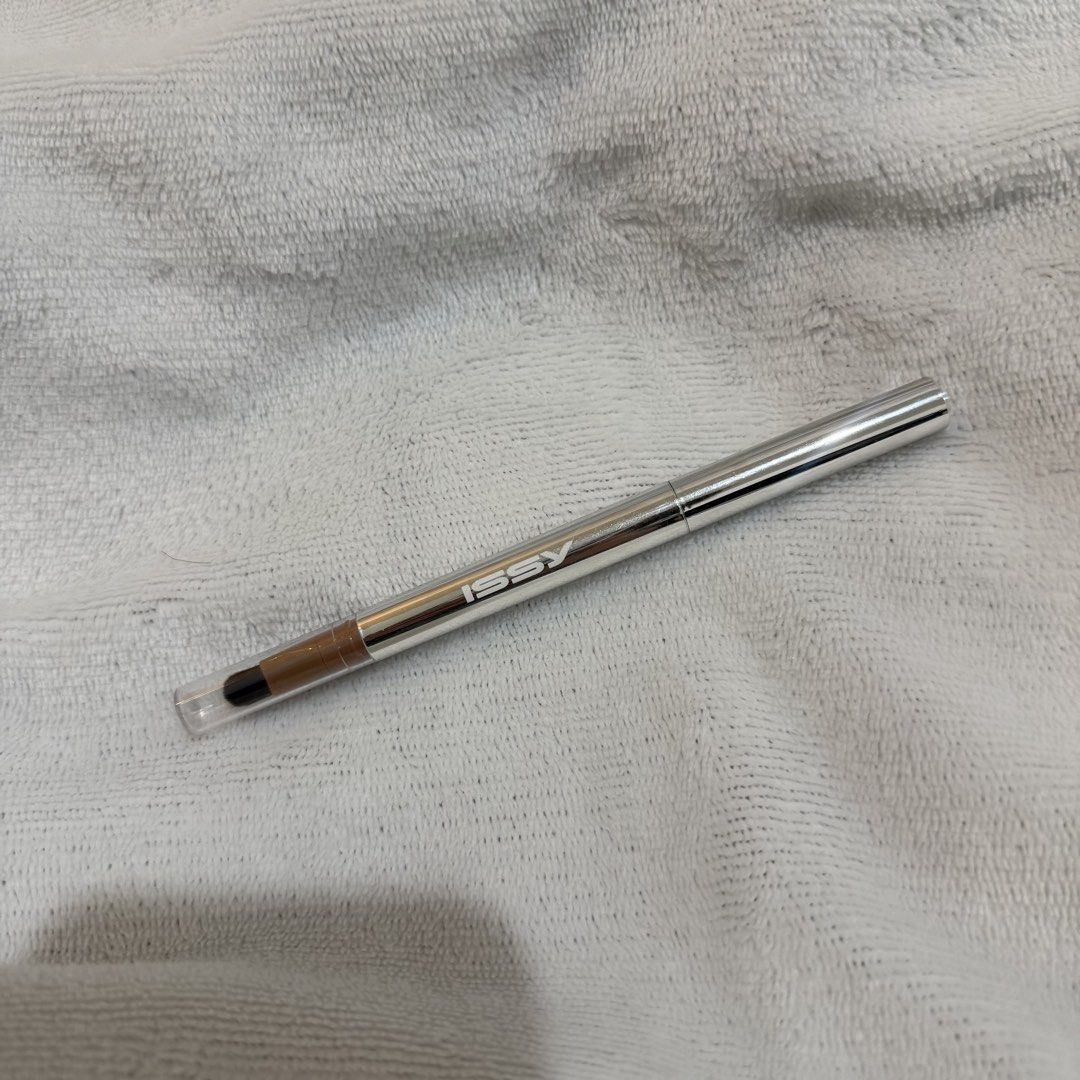 Issy Lip Liner Lip Bait *69 (Category: Makeup) located in Manila. Submitted by drea_sells (Listing ID 1463280262, Image 1). Description: - Used not more than 3 times - rfs: not my type of shade - 2nd pic shows how much product left 📍Quezon City, Holy Spirit (LALAMOVE & JNT) ⭐️ Can do meetups around UST, Metro Manila (Main building) or The Rock, Holy Spirit.