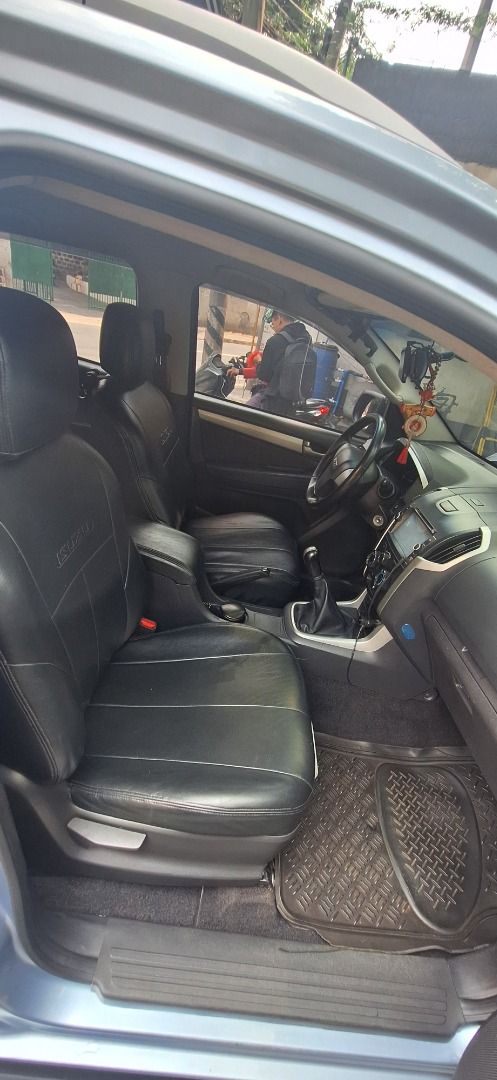 Isuzu Mu-X (Category: Used Cars) located in Caloocan City. Submitted by calmshark.c61944 (Listing ID 1463241317, Image 3). Description: Isuzu Mux LSM 4x2. M/T . Upgraded Rims and Tires. Well maintained. Not flooded. Cp# 09178204321.