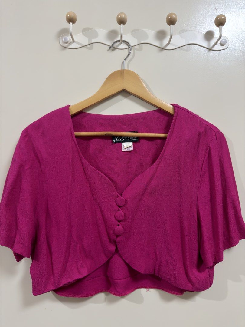 Jaclyn Hart Pink Hanging Crop top (Category: Coats, Jackets and Outerwear) located in Manila. Submitted by lily.e0630 (Listing ID 1463288445, Image 1). Description: - Pink cropped cardigan from Jaclyn Hart - Short sleeves with flutter detail - V-neckline with three button closures - Ideal for layering over tops or dresses.