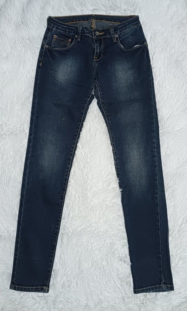 JAG Jeans (Category: Jeans) located in Ozamiz City. Submitted by lovethriftshop18 (Listing ID 1463127655, Image 2). Description: Size 28-29 stretchable length 37 no issue.
